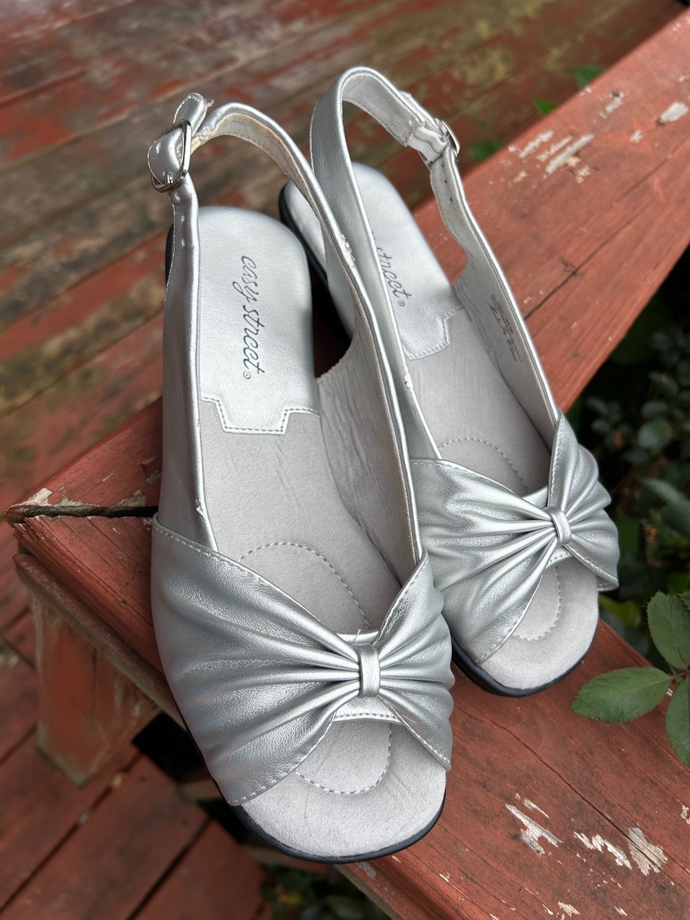 easy street Silver Knotted Slingback Sandals